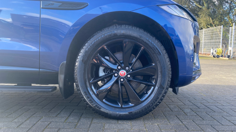 Jaguar F-Pace 2.0 D200 R-Dynamic Black 5dr Auto AWD Diesel Estate